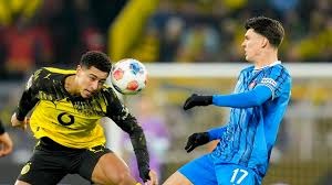 牛，掘金队的约基奇在击败雄鹿队后进入3双新境界