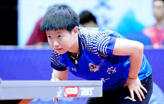 运动员们每 运动员们每